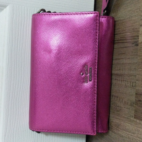 #162 Kate Spade Cami Cameron Street Metallic Crossbody bag. Read desc flaw. Bags
